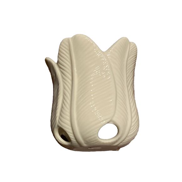 Partylite White Ivory Flower Petal Ceramic Light Candle Holder + Candle Tulip - Picture 1 of 5